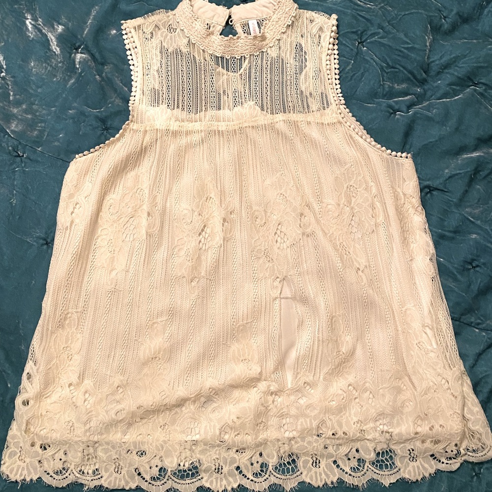 Xhilaration Lace Tank